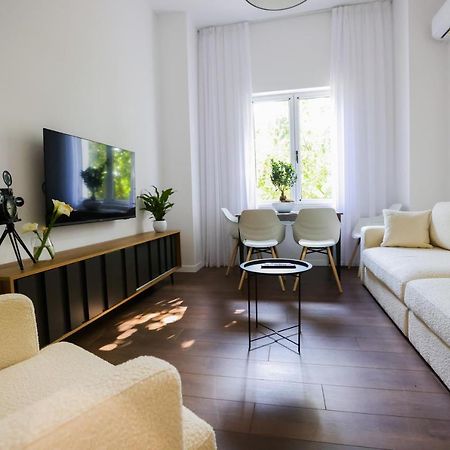 "Middlenest" Central Apartment ติรานา ภายนอก รูปภาพ