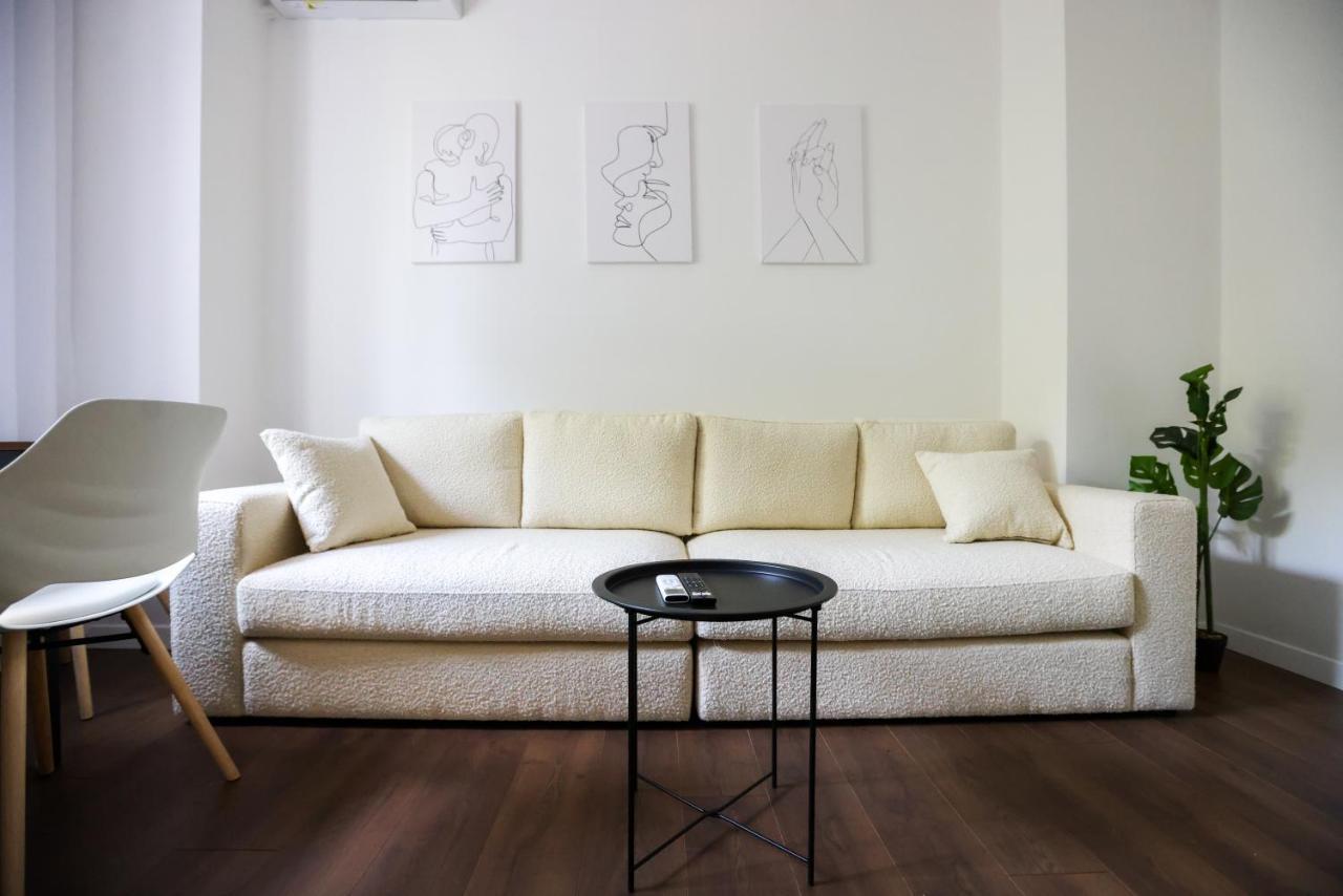 "Middlenest" Central Apartment ติรานา ภายนอก รูปภาพ
