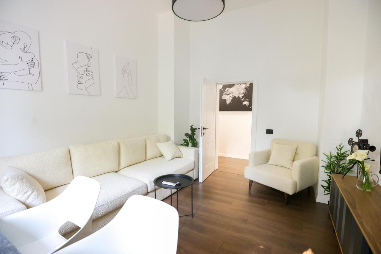 "Middlenest" Central Apartment ติรานา ภายนอก รูปภาพ