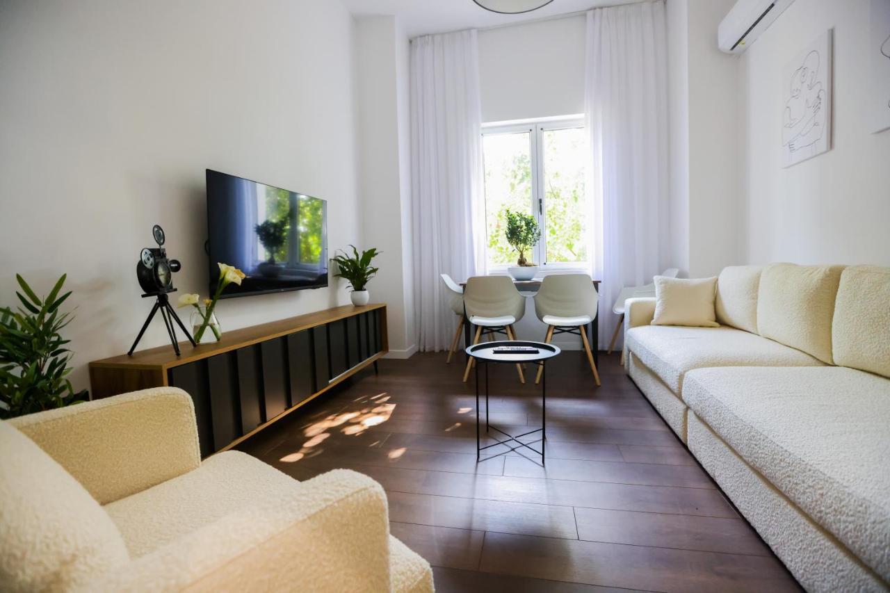 "Middlenest" Central Apartment ติรานา ภายนอก รูปภาพ